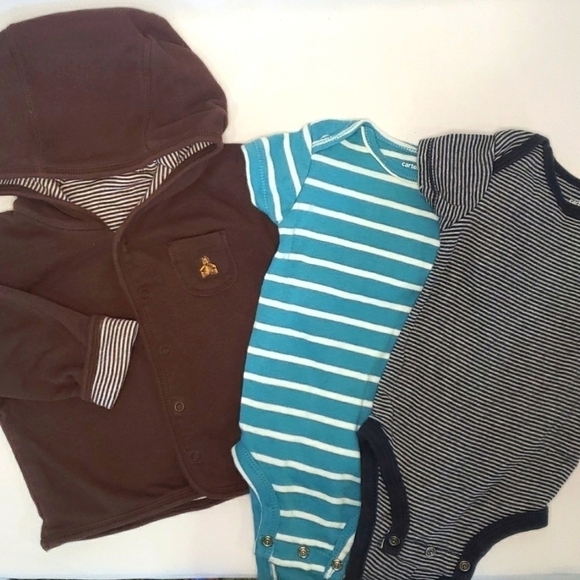 5/$30 GAP Reversible Cotton Hooded Striped Jacket + 2 CARTERS Onesie Bod… - Picture 1 of 6